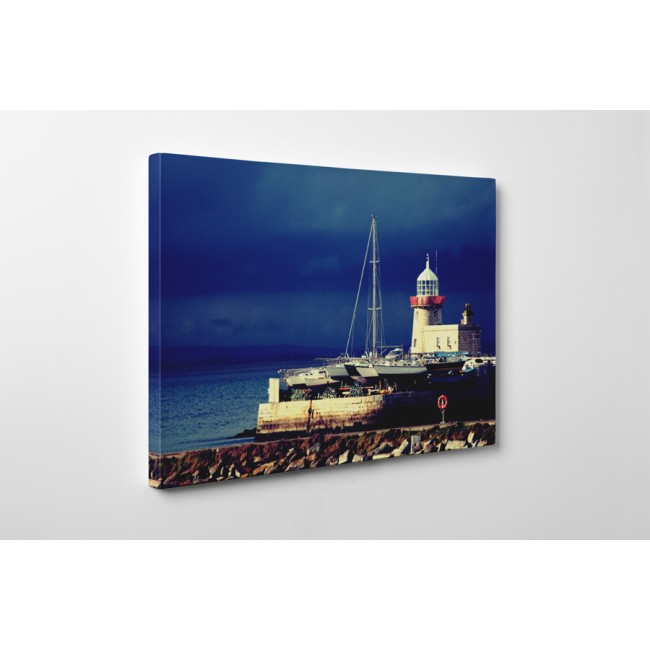 Kikötő a tengerparton