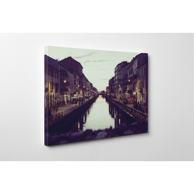 Házak a víz mentén