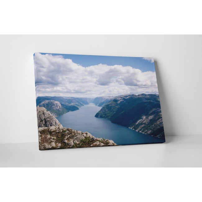 Föld, víz és felhők