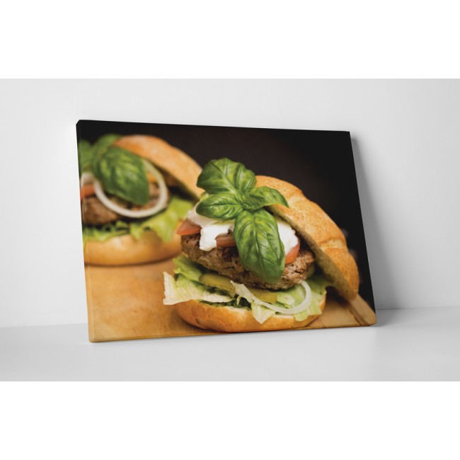 Hamburger bazsalikommal