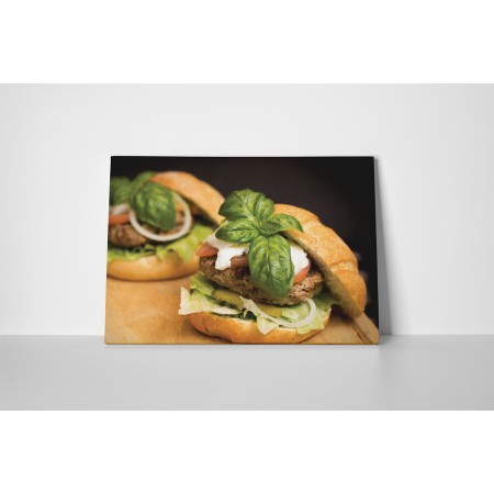 Hamburger bazsalikommal