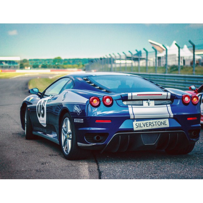 Ferrari a versenypályán