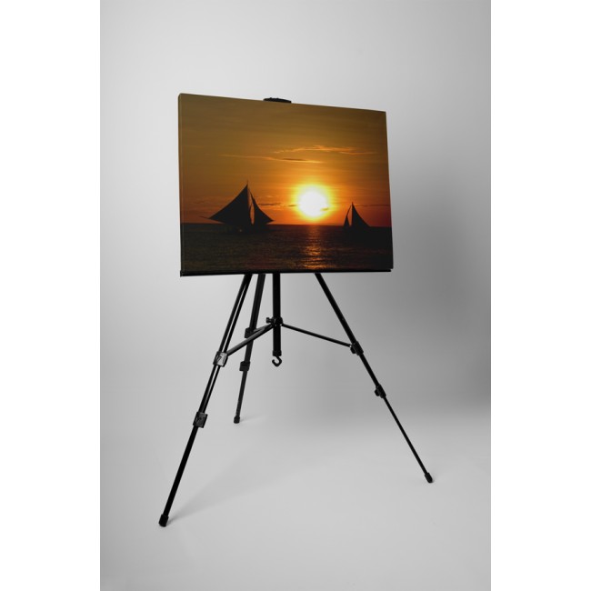 Vitorlázás a naplementében