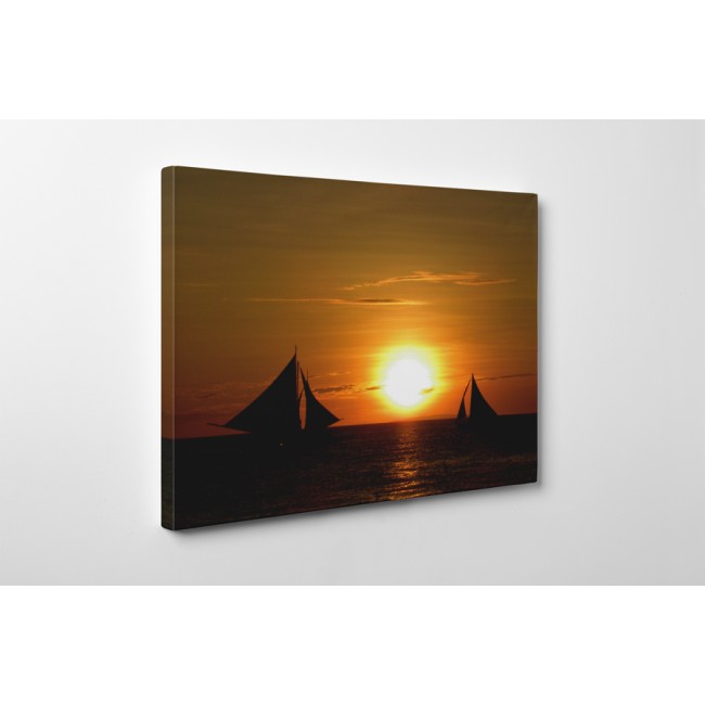 Vitorlázás a naplementében