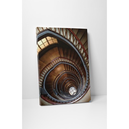 Hatalmas csigalépcsők