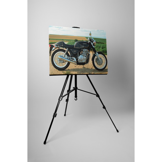 Az országút szélén