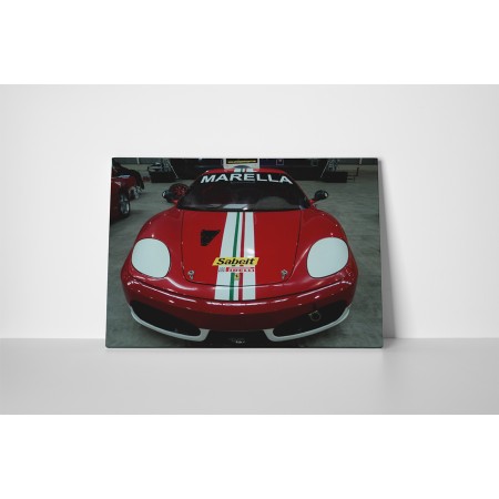 Fehér szemű Ferrari