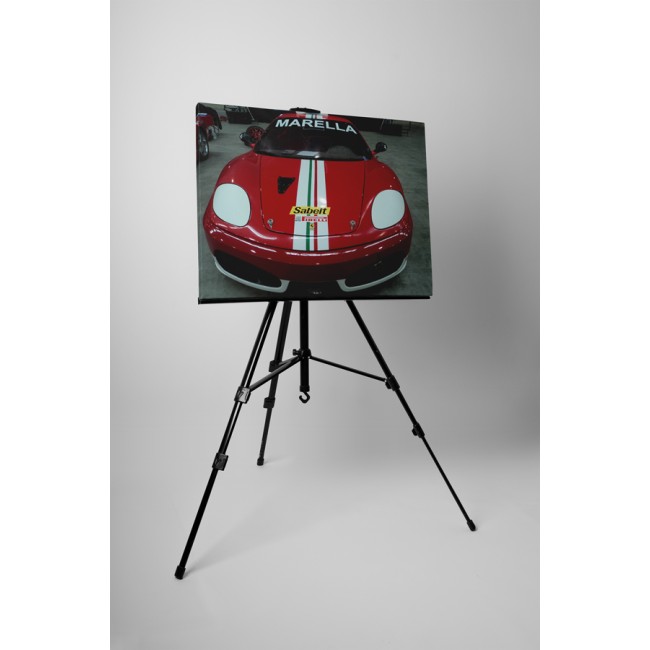 Fehér szemű Ferrari