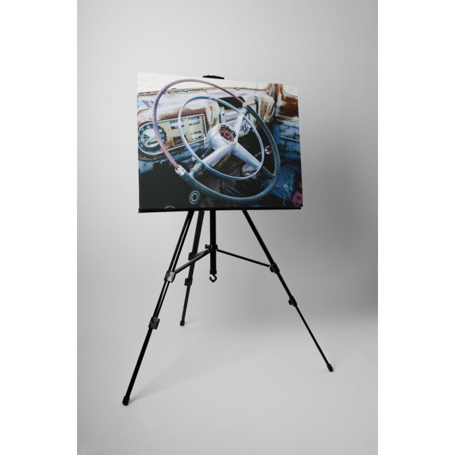 Lerobbant autó belülről