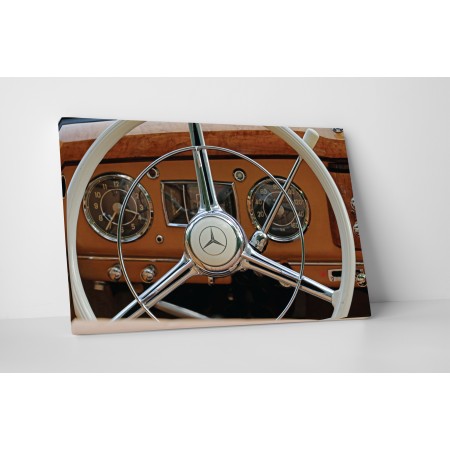 Klasszikus Mercedes volán