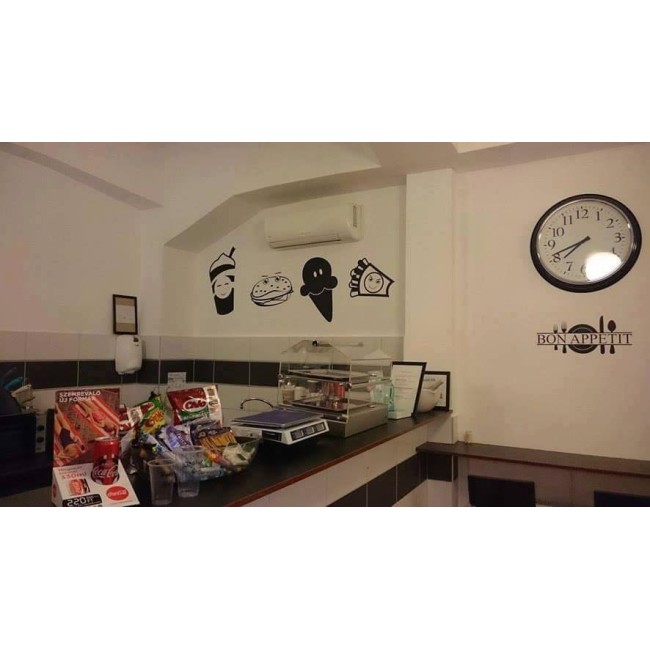 Fast Food - Falmatrica / Faltetoválás